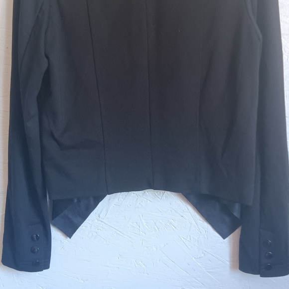 CLEARANCE SALE!! Edyson Women's Black Blazer - Picture 10 of 12